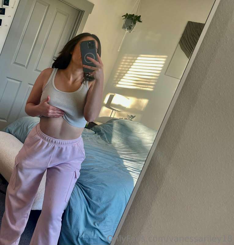vanessariley18