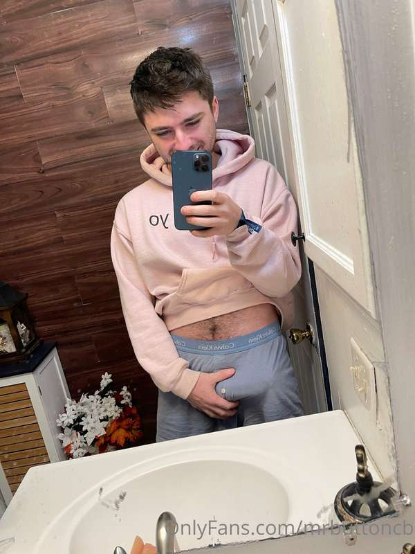 would love to have you on your knees for me