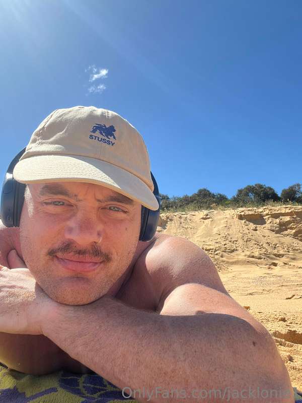 Love to be sun-kissed but I prefer **your hot kisses**! 🥵 Es..