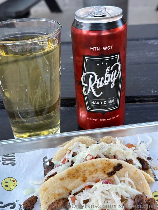 Yum, yum, yum 😋 🌮🍺