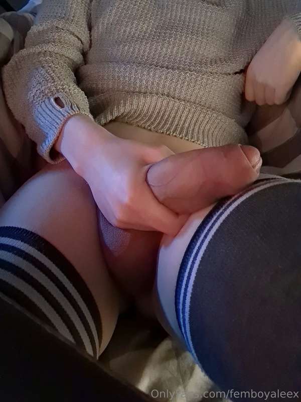 femboyaleex image #4