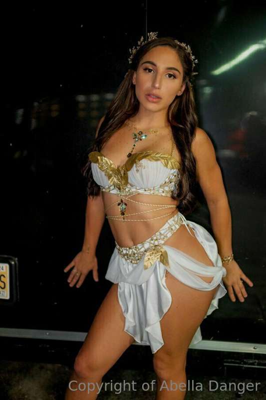 Foto 43 de Abella Danger en Tocromo