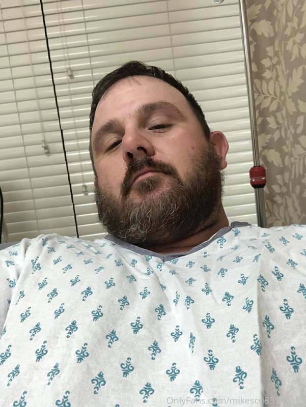 Wonder if any of these nurses want to make content?!?!?!