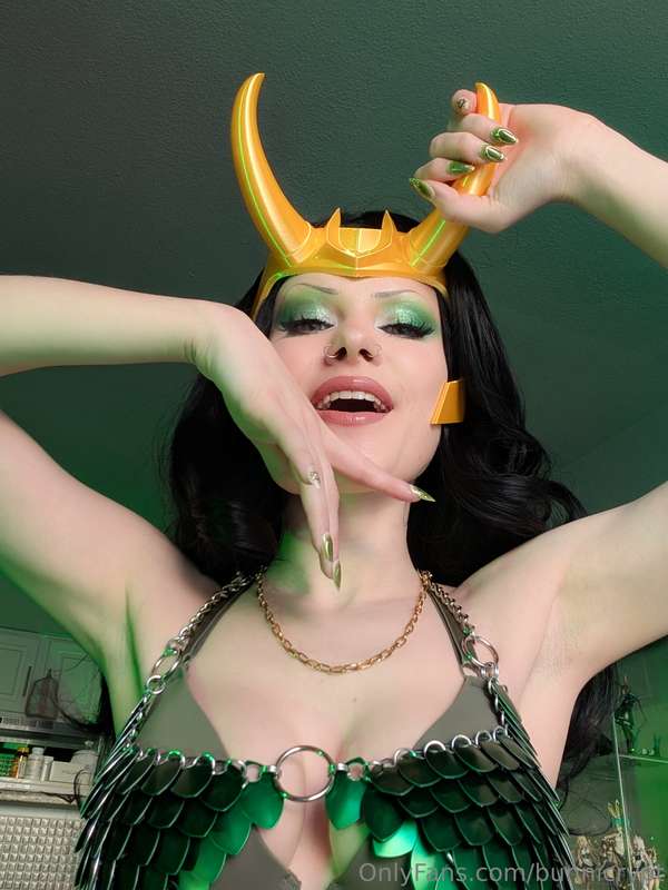 Selfie Loki spam cause you know I got to 
