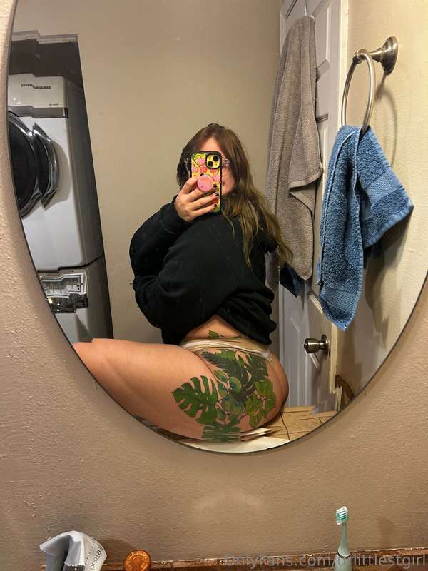 urlittlestgirl image #0