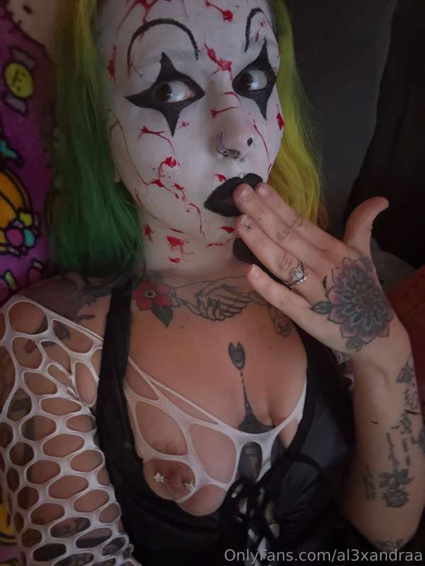 in true halloween fashion…. i present arch the clown 😩 video..