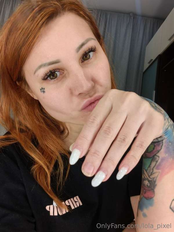 Heya! Miss Fallen Nail is on the line, sir, please help the ..
