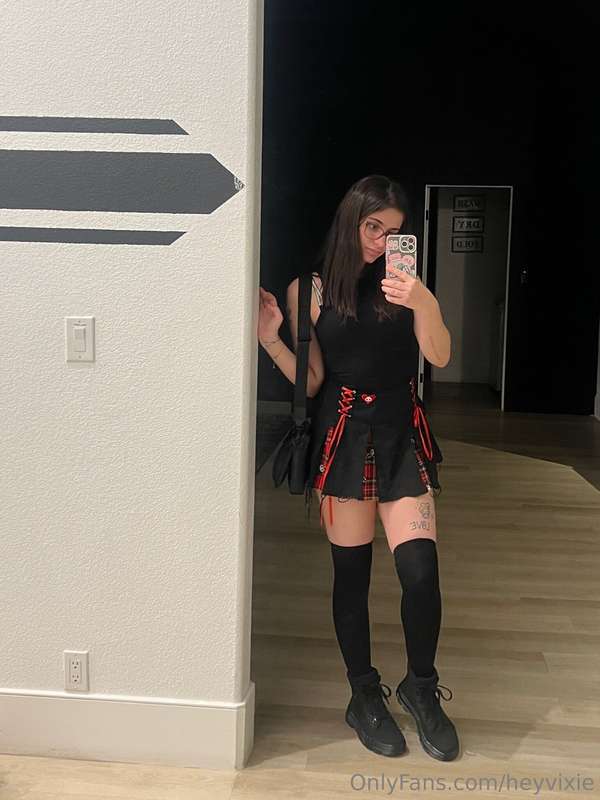 send me a dm when u are free to chat <3