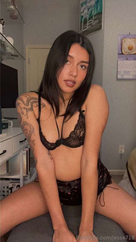 A quick photo sesh 🥰❤️ I hope you're having a wonderful day ..