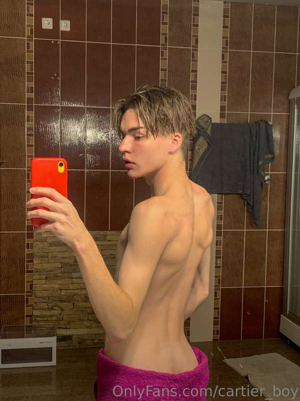 smells wet 🧖‍♂️