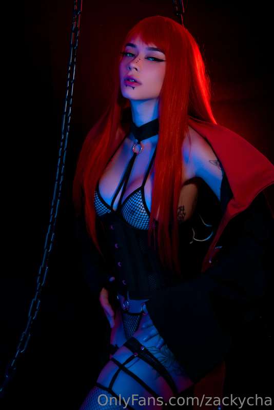 😈