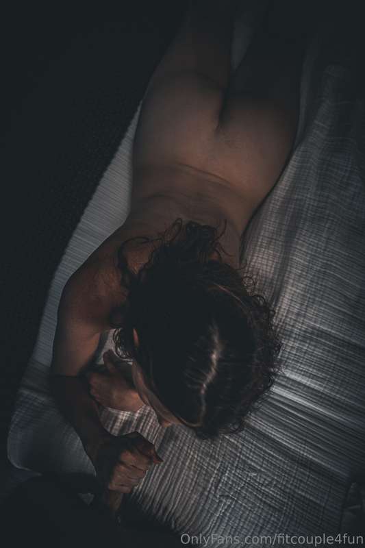 Sometimes a girl just needs it 😈 Could use a little company ..
