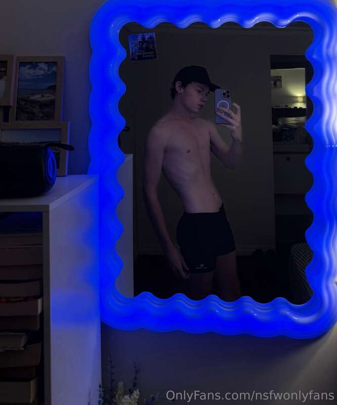 @connorjacob is giving out a FREE Trial. He has new boy/boy ..