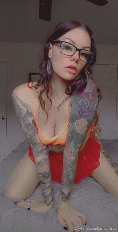 Look at how hot my girl @foxxysuicide_free / @foxxysuicide I..