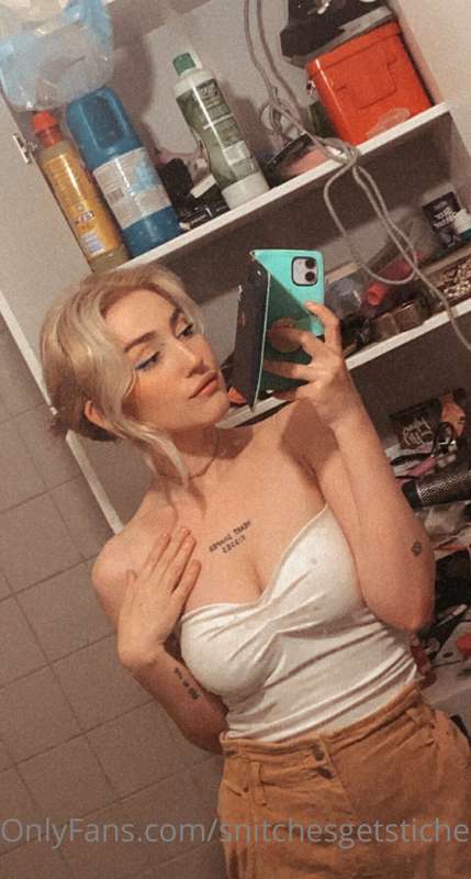 snitchesgetstiches