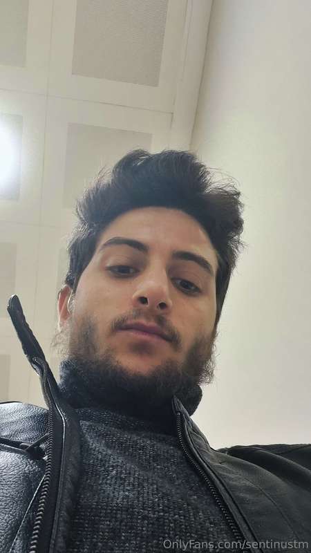 Duygusal mıyımmm sinirli miyimmm ağlıyor muyummm bilmiyorum ..