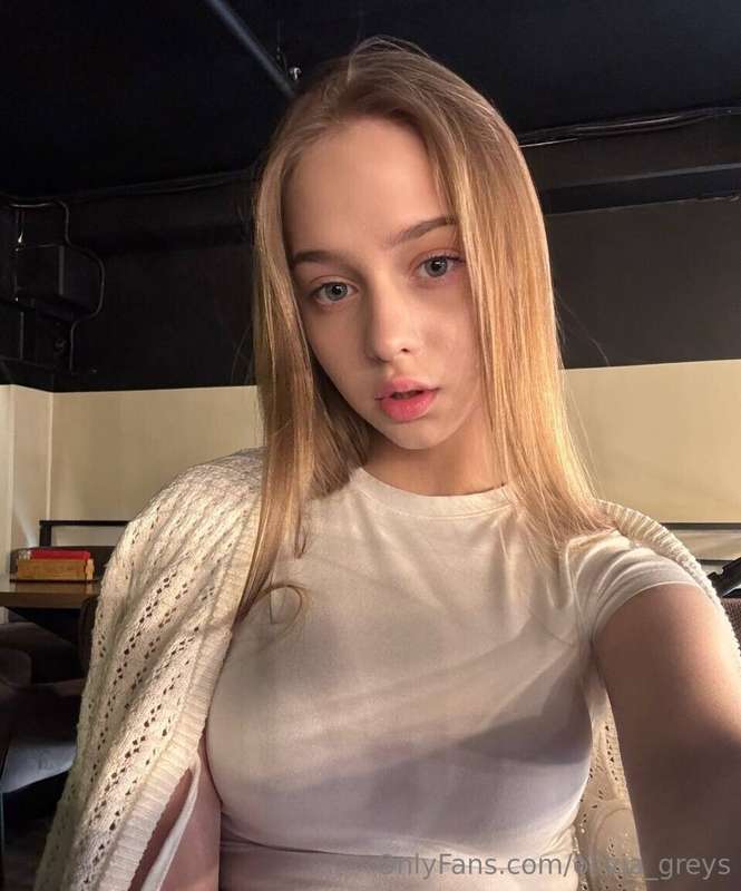 olivia_greys