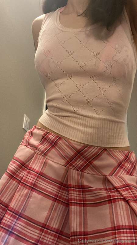 do u like when i wear pink? <3