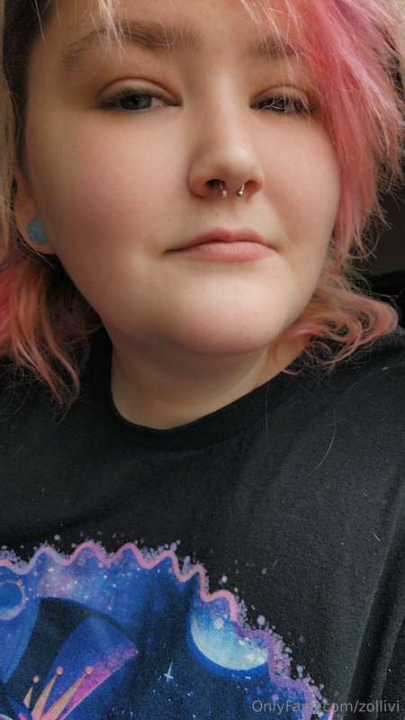 Wanna see my butt plug? 