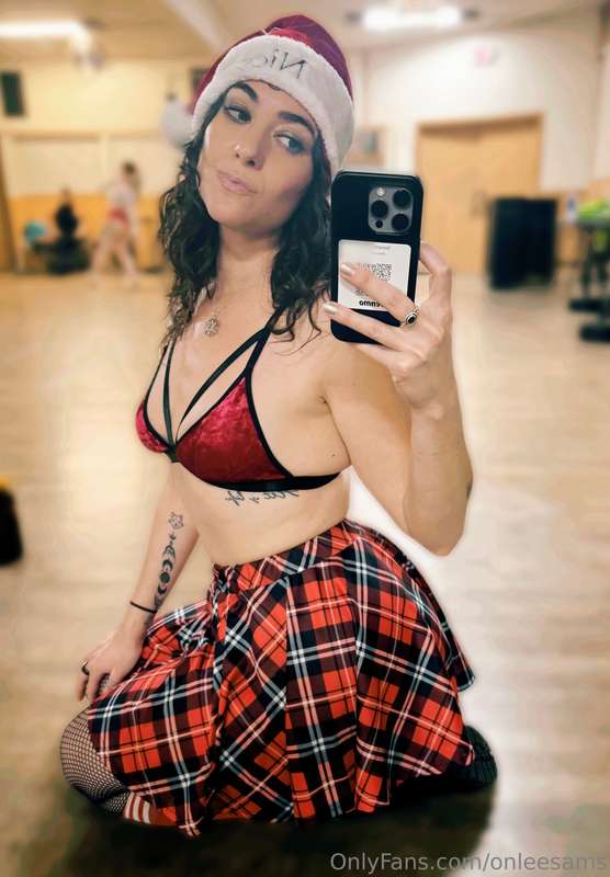 Happy Ho-Ho-Holidays!! 😘😘😘