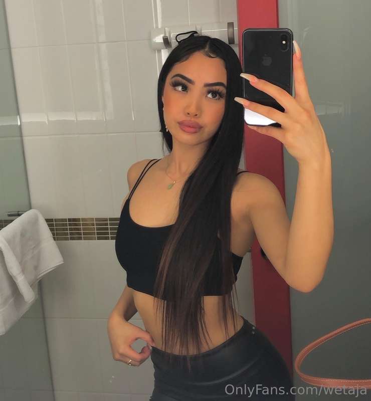 this mirror’s lucky📸✨