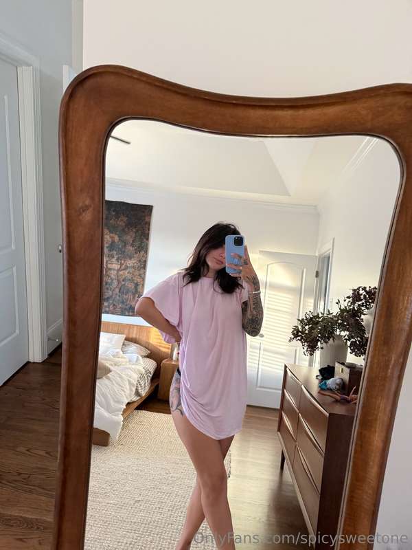 forgot my bra and panties 🤭