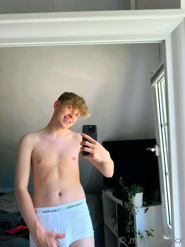 the twinkiest twink finally decided to launch an onlyfans 😋
..