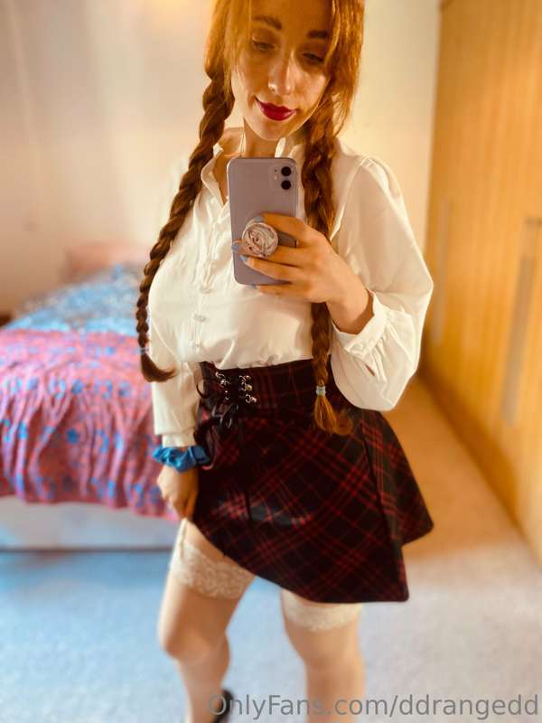 New skirt alert 🚨 The full tour coming soon 😇