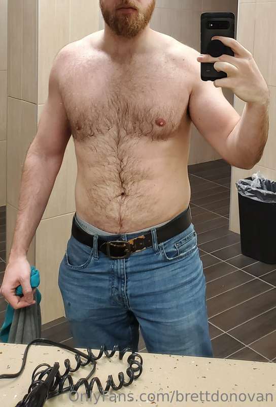 I snuck a few more locker room pics after my shower. Don't t..