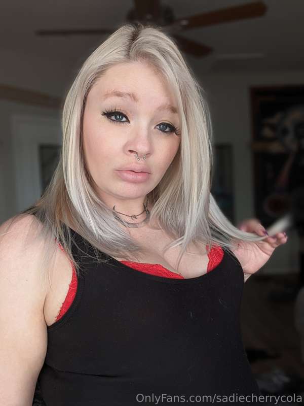 Your sexy cool mama