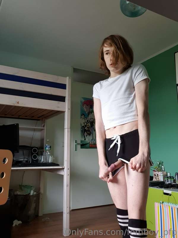 femboy_pfp image #12