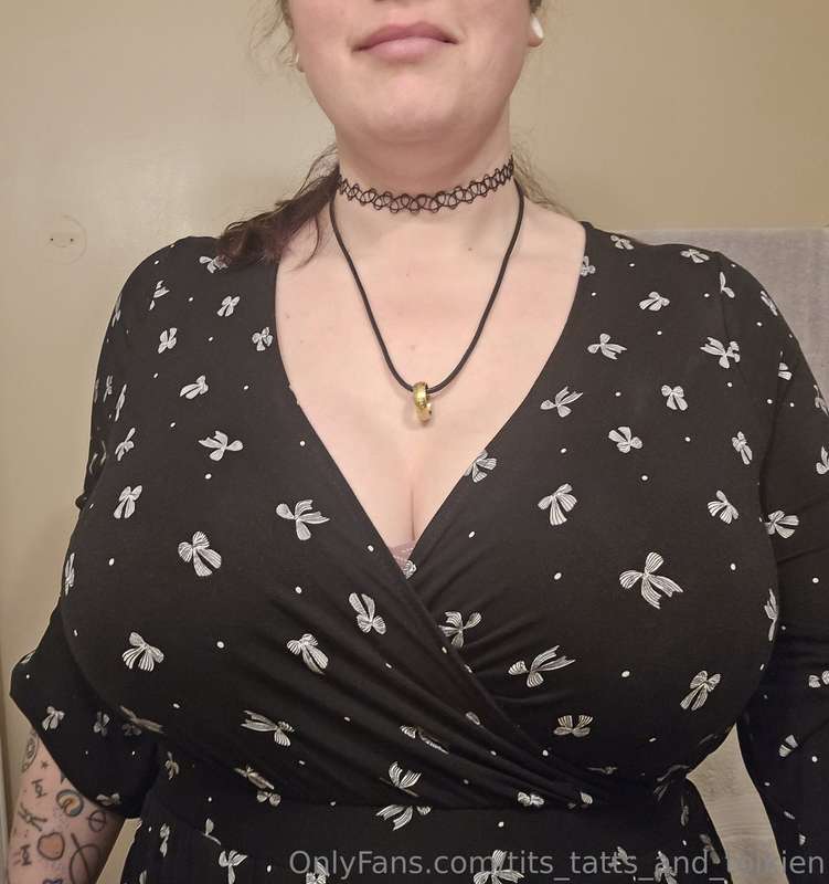 tits_tatts_and_tolkien