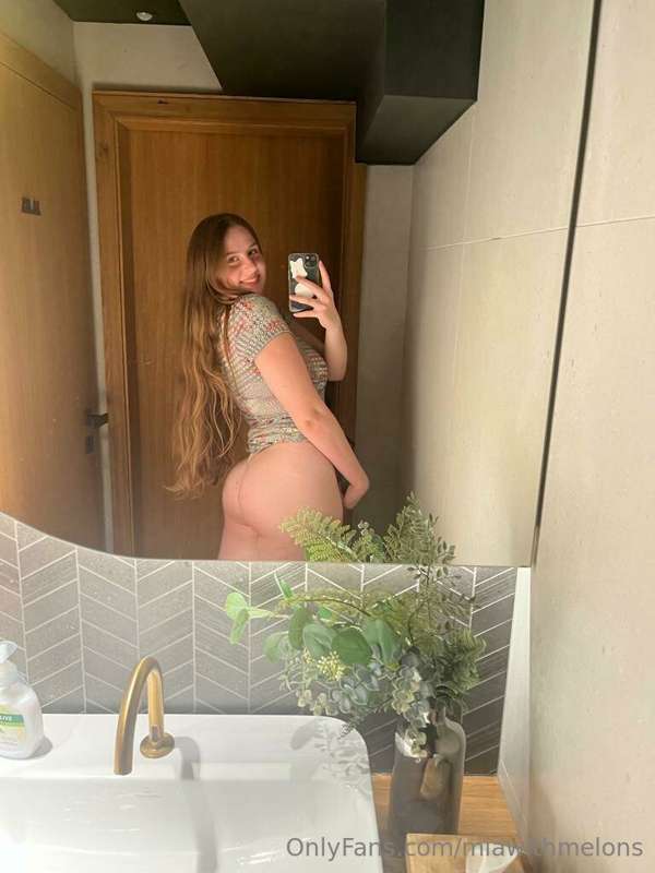 miawithmelons