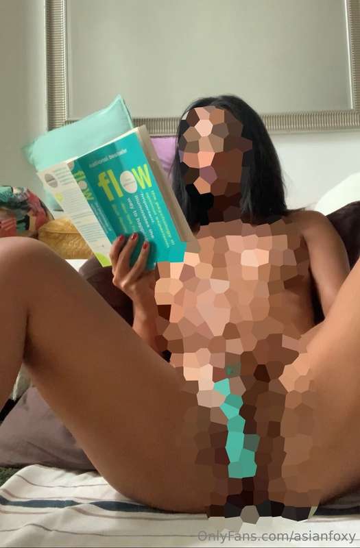 New video! Edging while reading a book 🙈 15minutes taking my..