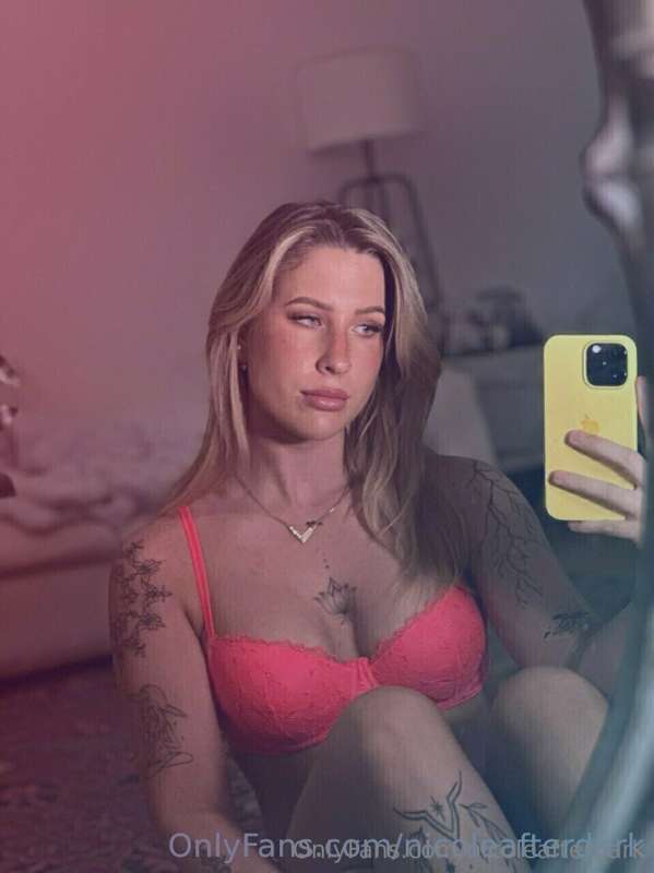 nicoleafterdark