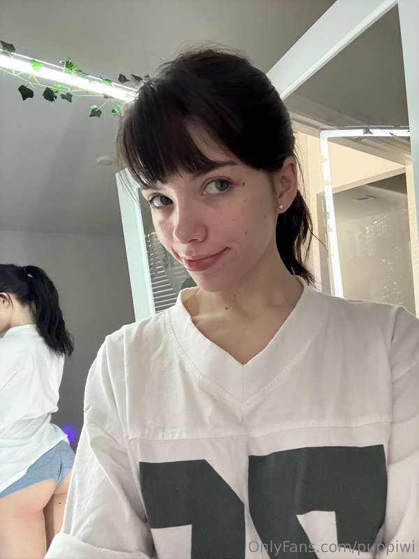 woke up looking way too good for no reason today :p messy ha..