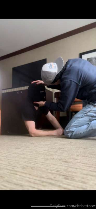 chrissstone