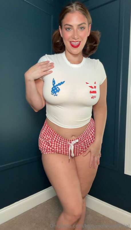 You want this shirt off? 😉Tap that Tip in 😘