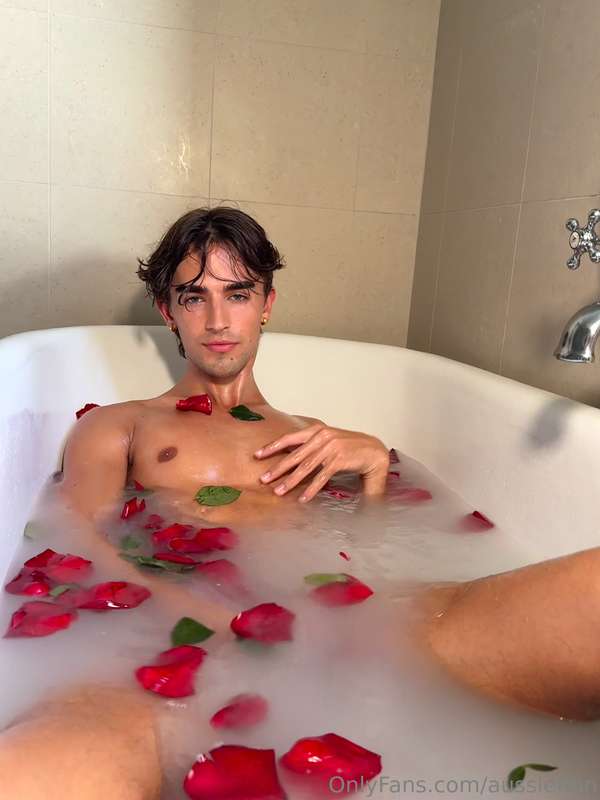 I ran us a bath 🛁 