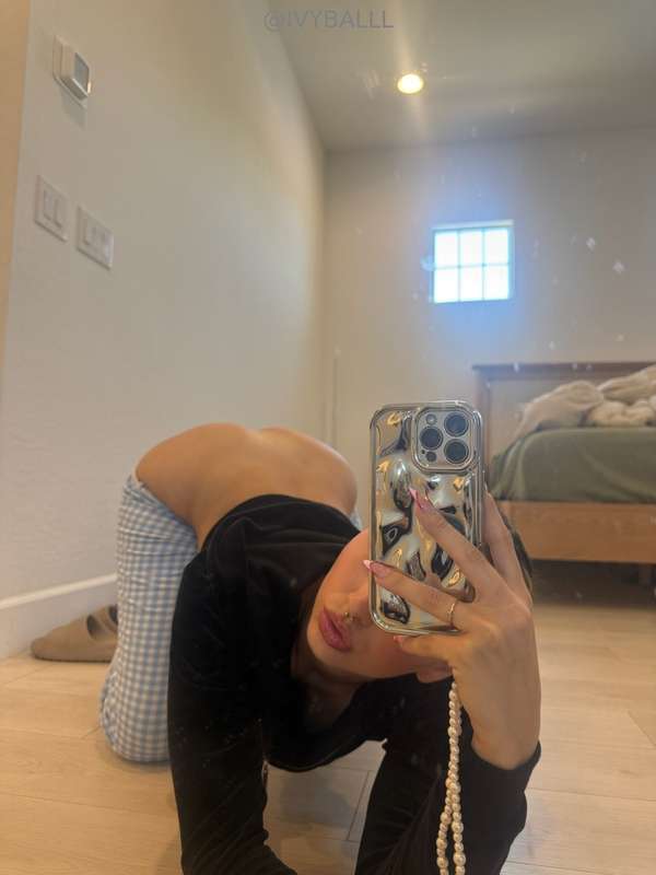 Who wants to see the view from behind? 🙈