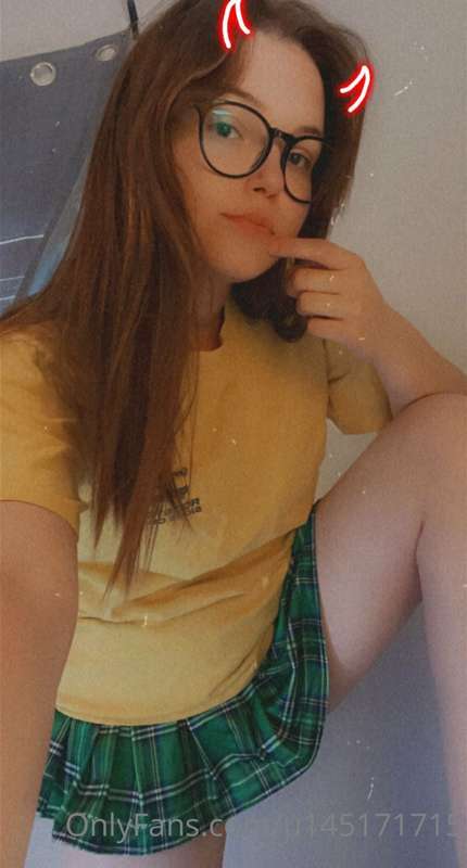https://onlyfans.com/u191200229

First 10 subs get all my un..