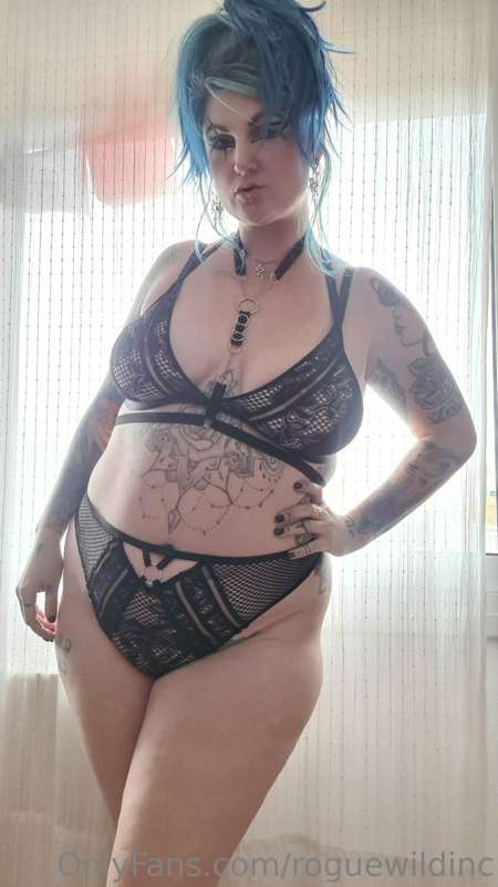 Sexy egirl teasing you with her curves, come grab me babe