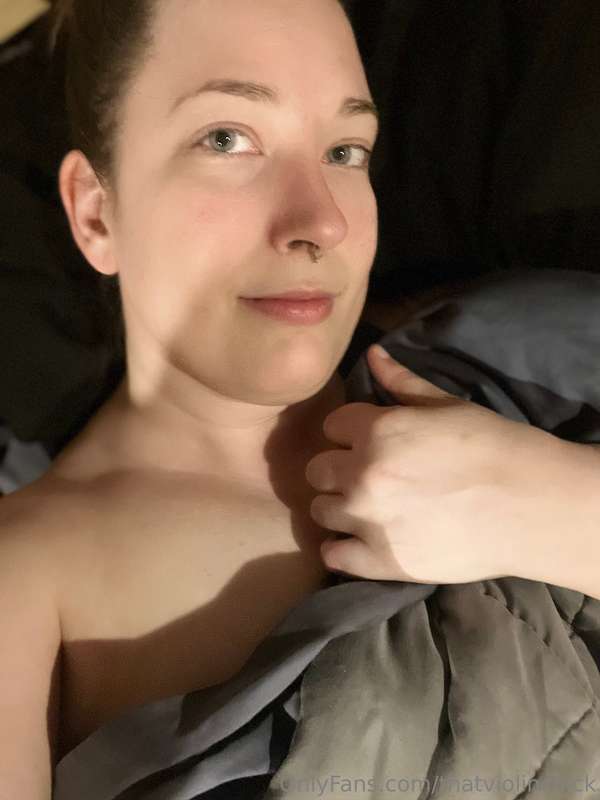 You get this bedtime selfie for free🎁