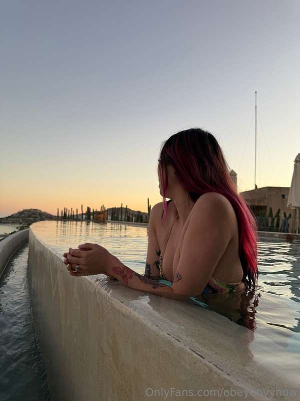 Who's prettier? Me or the sunset?