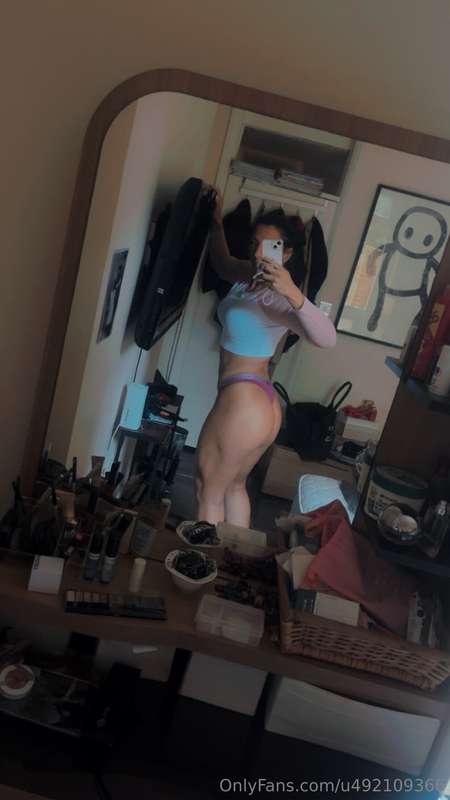 curvyfrenchiex