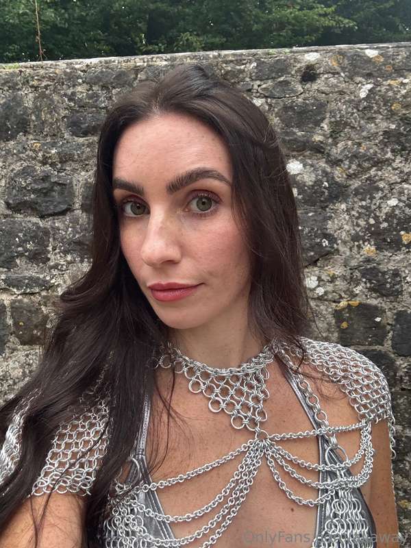 Chains on or off? 😈