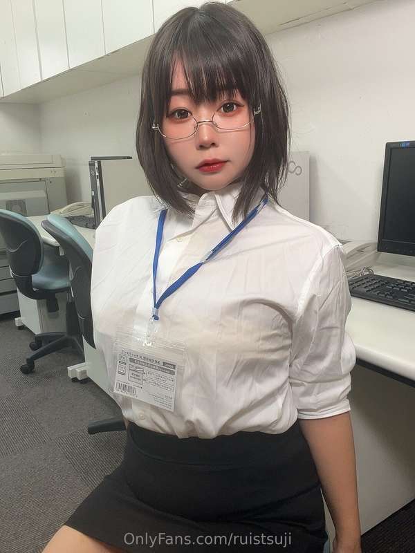 If you see me in the office, be careful 🩷️Get it free with a..