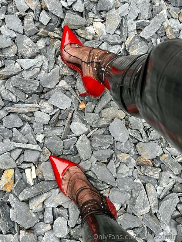 heelsofmine image #2