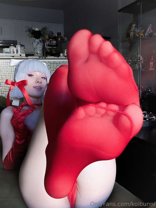 Ayayayaya feets ❤️ (only noticing the speck of whatever on m..