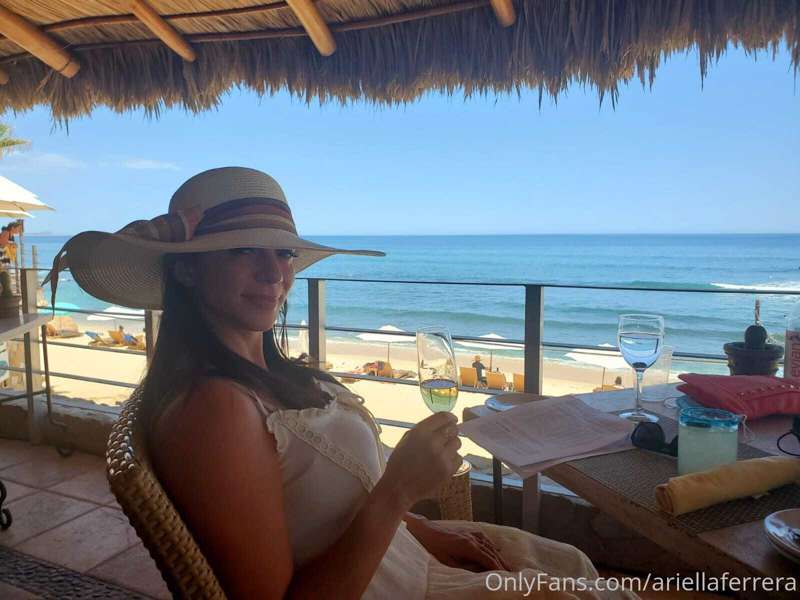 Foto 77 de Ariella Ferrera en Tocromo